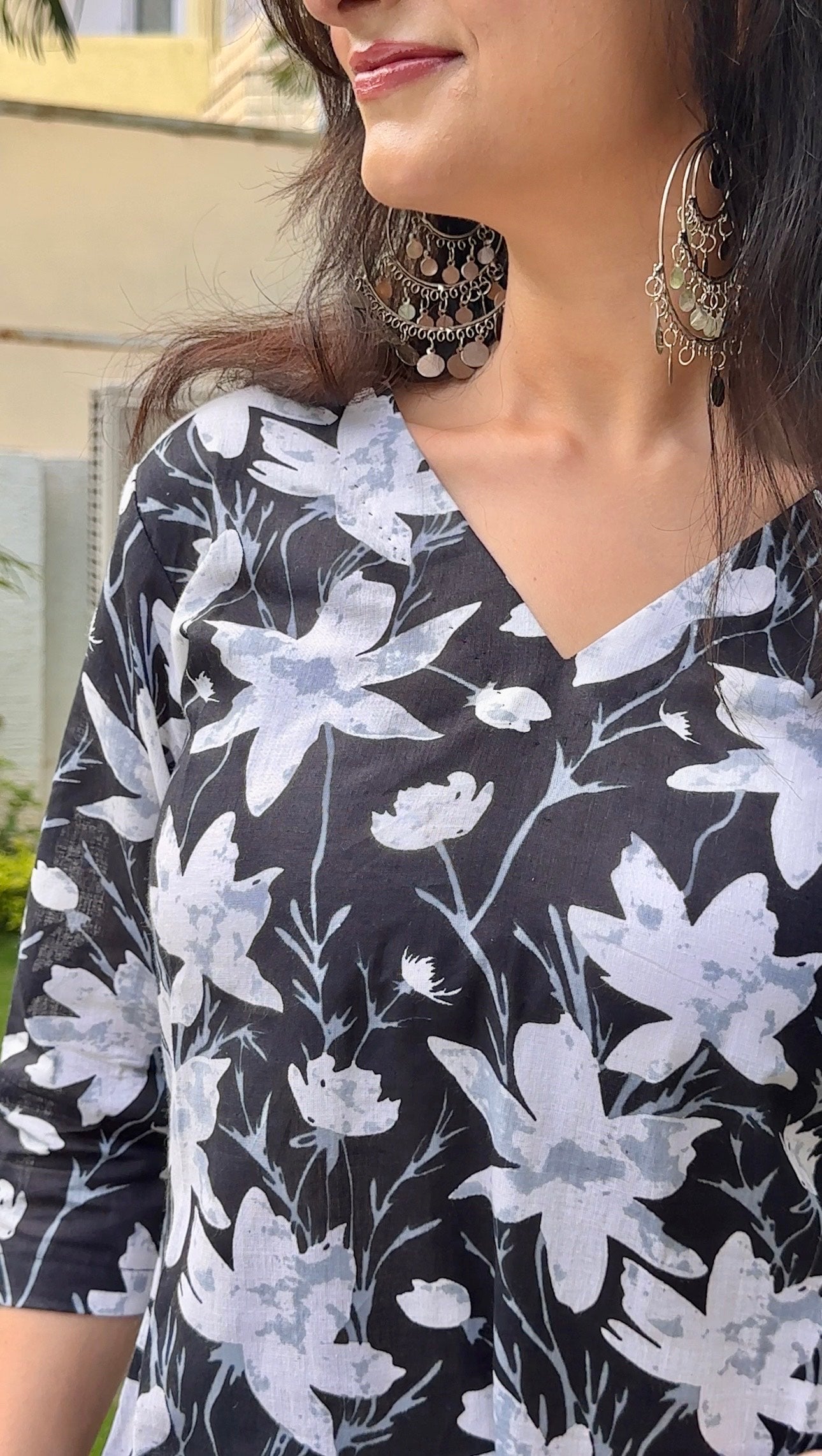 दिशा's Straight 3/4 Sleeves Short Kurti