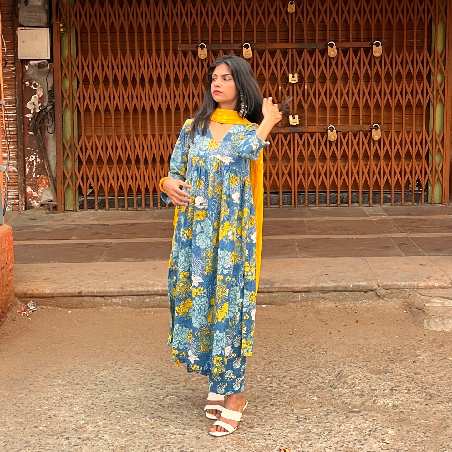 दिशा's katha cotton alia cut suit set