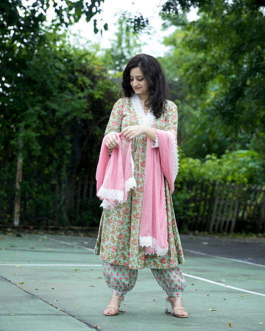 दिशा’s Alia Cut Sanganeri Print Set