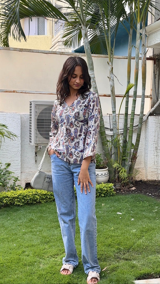 दिशा's Cotton Bell Sleeves Short Kurti